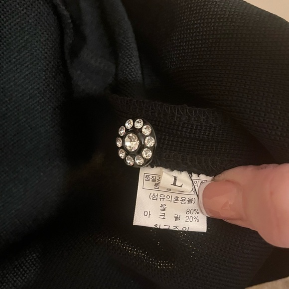 Two Two Boutique Black Cardigan,White Geometric Trim, Crystal buttons, size L - Picture 10 of 10